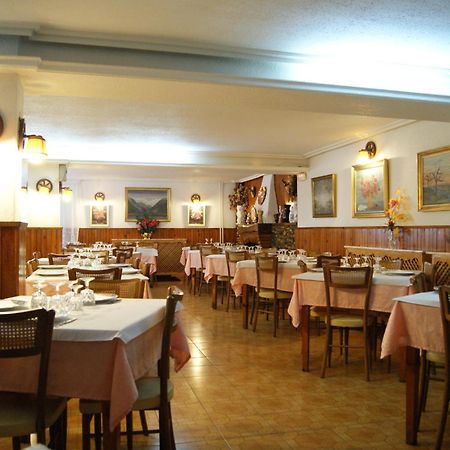 Hostal Pirineos Meliz Bielsa Esterno foto