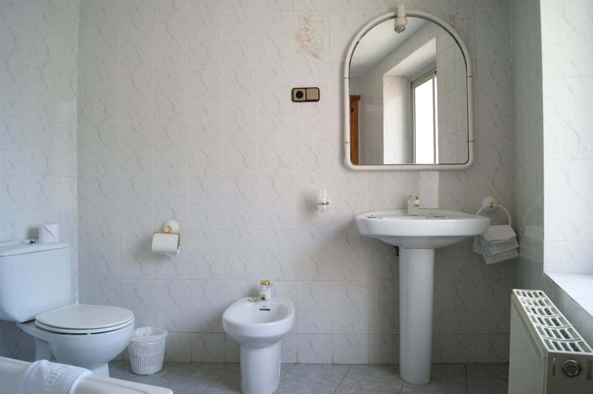 Hostal Pirineos Meliz Bielsa Esterno foto