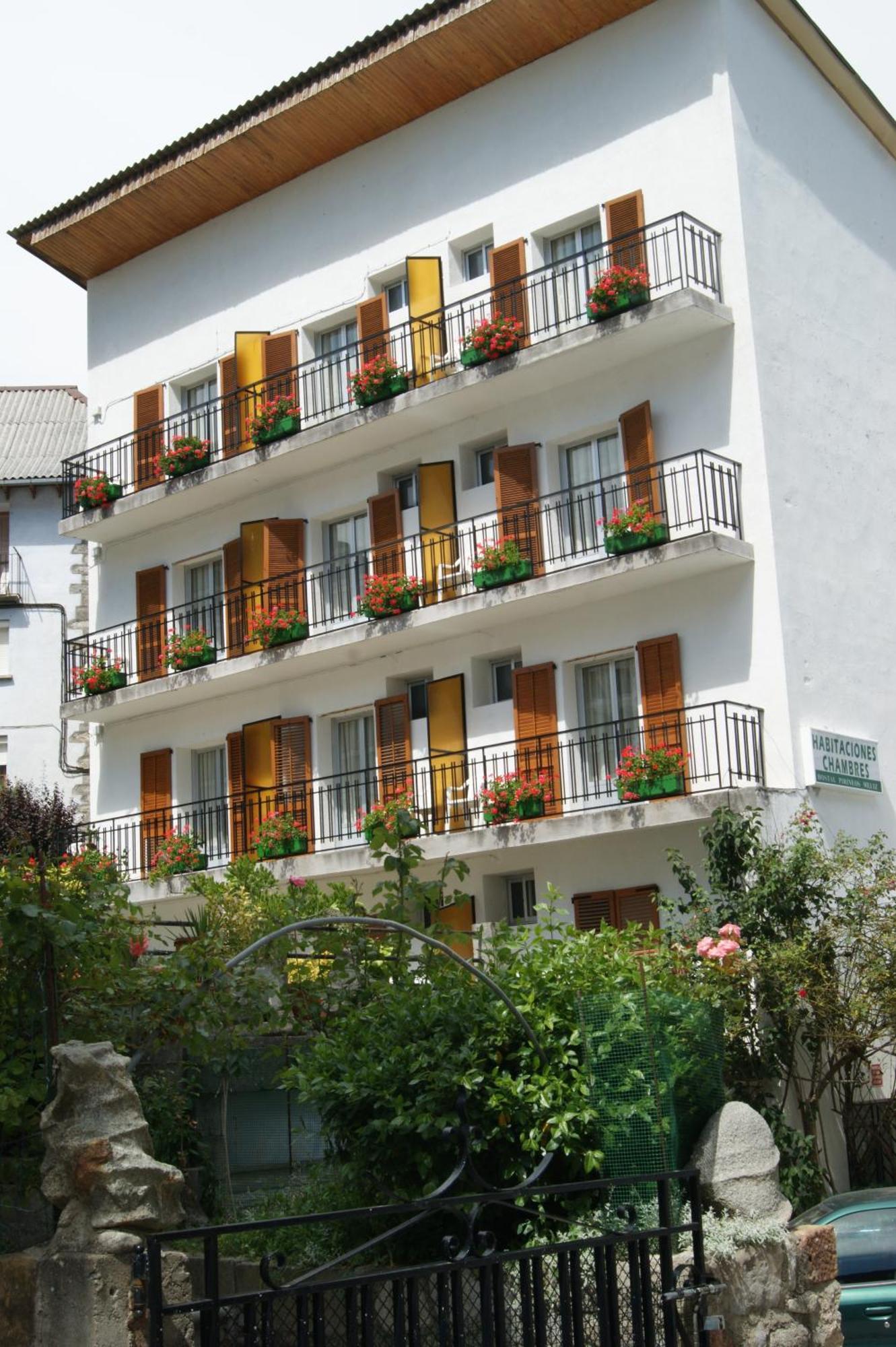 Hostal Pirineos Meliz Bielsa Esterno foto