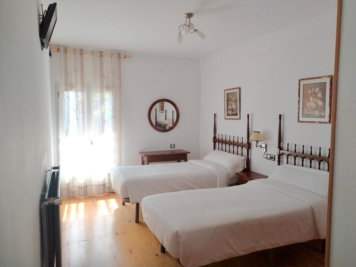 Hostal Pirineos Meliz Bielsa Esterno foto